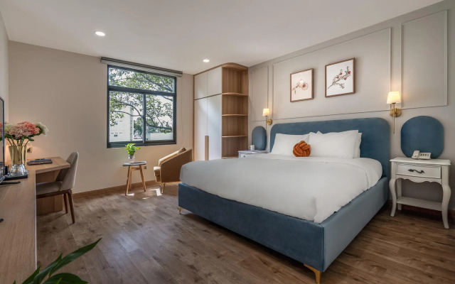 SAZI Resin Hotel - Free Nails/HairWash