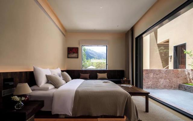 Mucheng Xichi Snow Mountain Art Resort