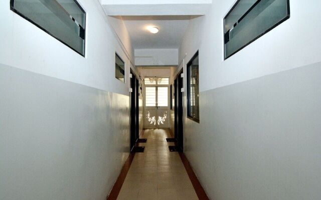 OYO Flagship 22643 Hotel Majestic Deluxe Lodging