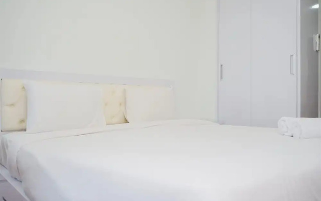 Warm and Cozy Studio at Springwood Residence Tangerang Apartment