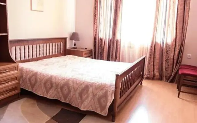 Tumanyan apt&Tours