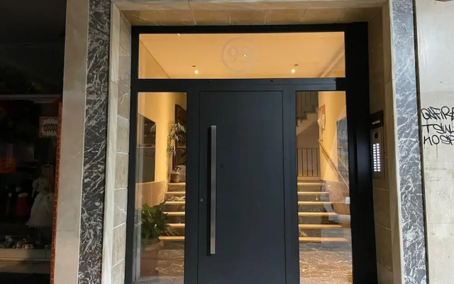 Selany's Chic Apt in the Heart of Athens