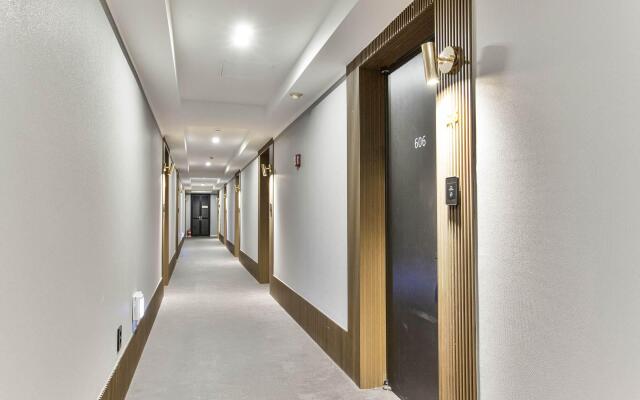 Hotel Tomgi Jamsil
