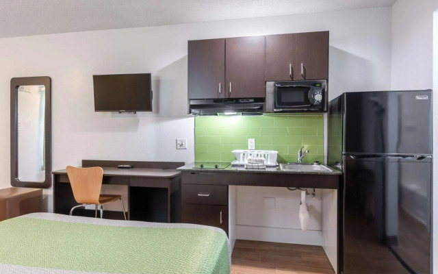 Studio 6 Bryan, TX - University Area