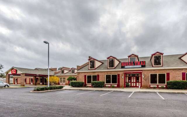 Econo Lodge Inn & Suites Enterprise