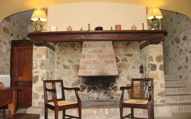 Castello Del Poggiarello Di Stigliano