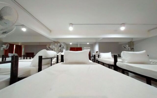 SPOT ON 89942 M & H Rizq Ventures