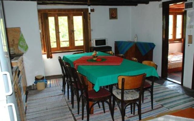 Guest House Four Pines
