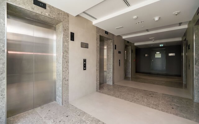 HiGuests - Bella Rose