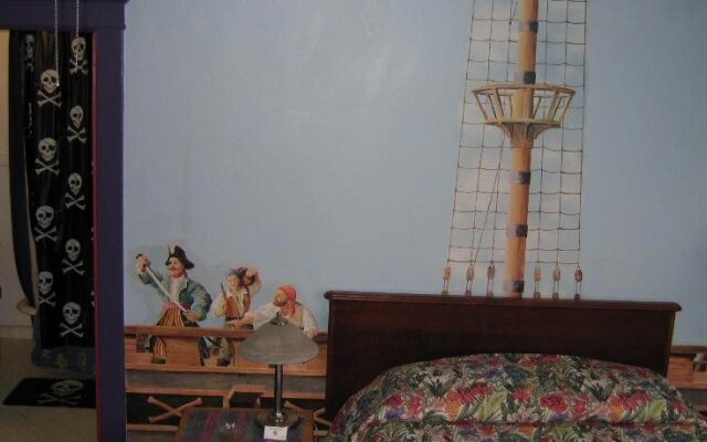 Pirate Haus Inn - Hostel