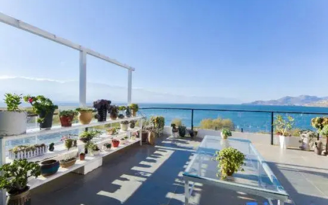 Seascape·Yishan Bohai Light Intelligent Concept Seaview Art Hotel