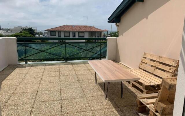 50m² pieds dans l'eau + 20m² Terrasse- Vue sur mer