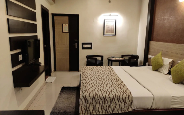 Hotel Pushpak
