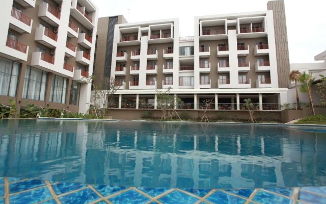 Soll Marina Hotel & Conference Center Bangka
