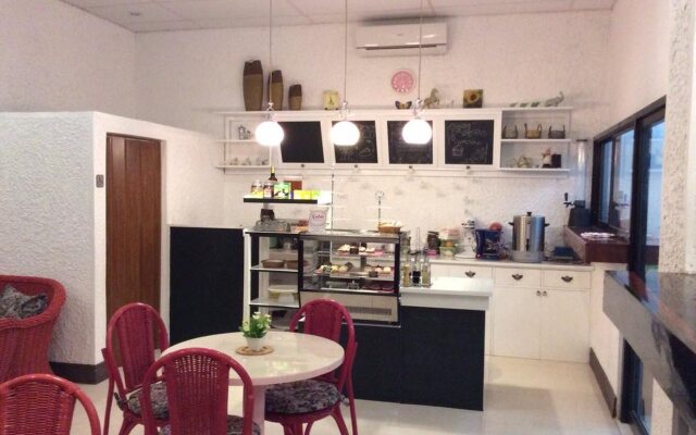Ala Amid Bed & Breakfast