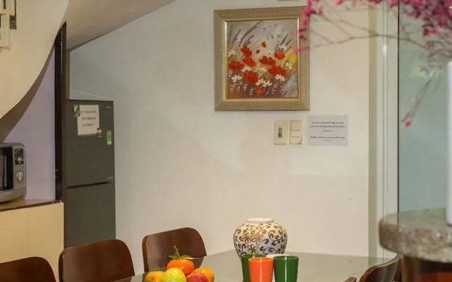 Mom's House Hostel
