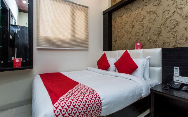 OYO 12128 Hotel Sajan Palace