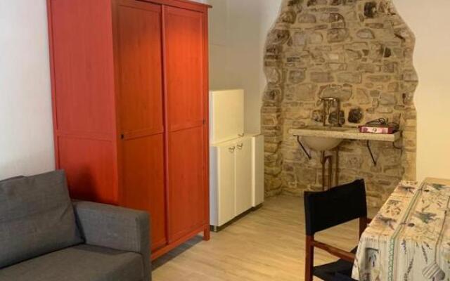 S236 - Sirolo, monolocale nei vicoli