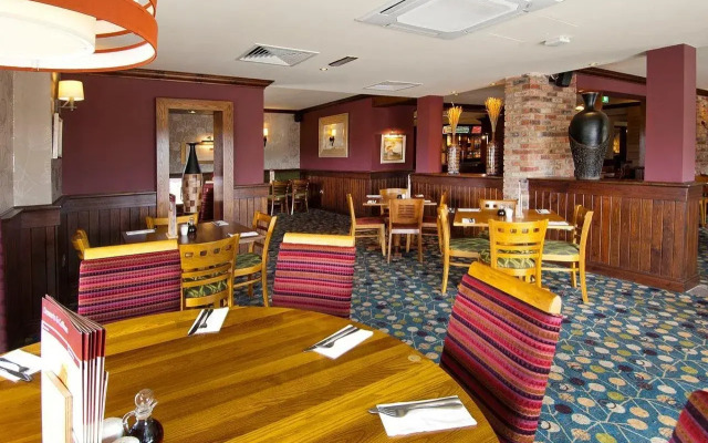 Premier Inn Bedford South (A421) Hotel