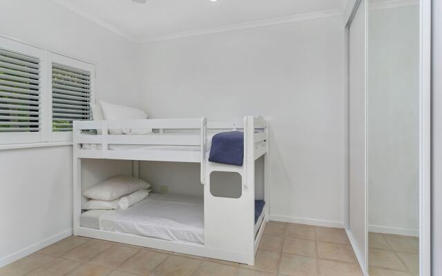 Palm Cove Retreat