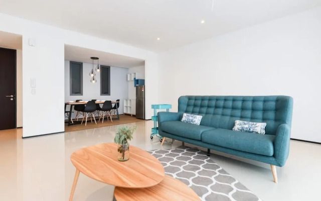 3BR Sky Views by GuestReady