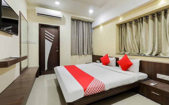 OYO 70099 Hotel Relax
