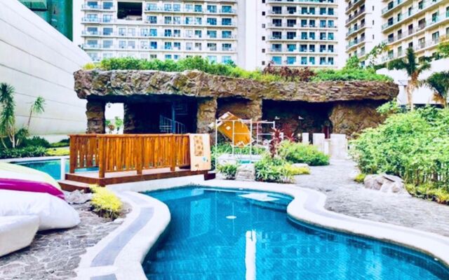2 Bedroom Suite by Nezpril at Acqua Residence Manila