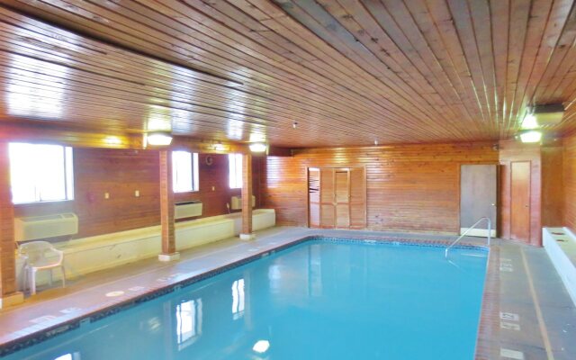 Express Inn & Suites Junction City
