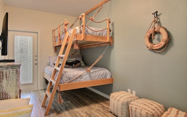 Wakiki Beach BSC304 by RedAwning