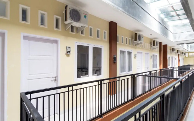Kamani Homestay Syariah by OYO Rooms