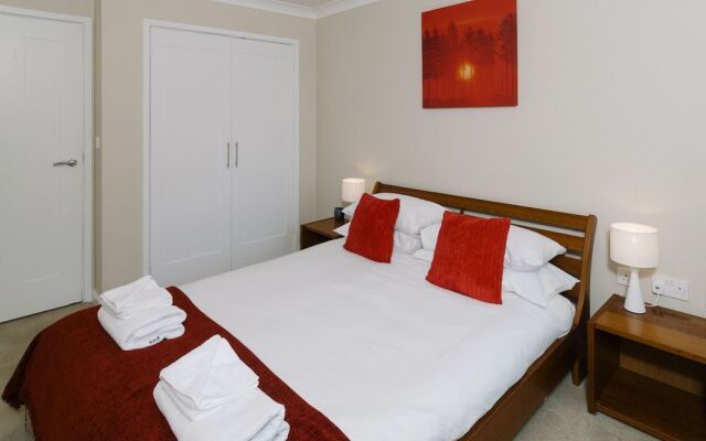 Your Space Apartments - Market Rise