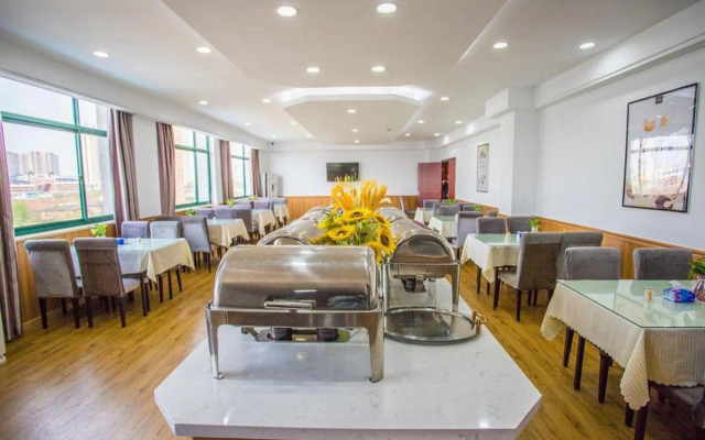 Wuhan Jinjinlong Business Hotel (Wuhan East Railway Station Branch)