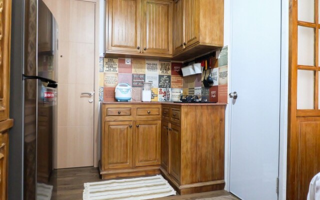 Classic Studio Apartment Connecting To Bassura City
