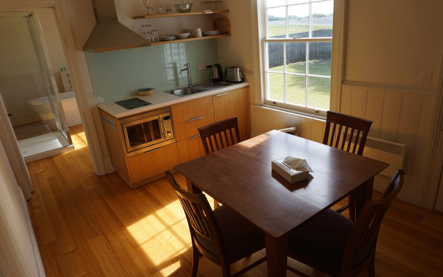 Low Head Pilot Station