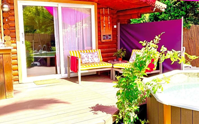 Romantic Private Cabin