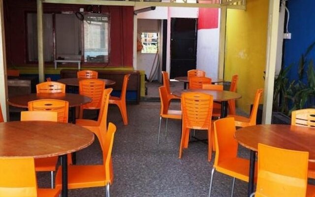 Hotel Ranah Bundo