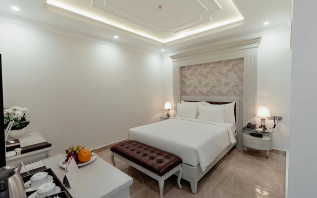 Skylight Hotel
