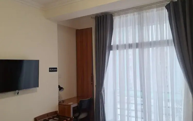Point Central Hotel