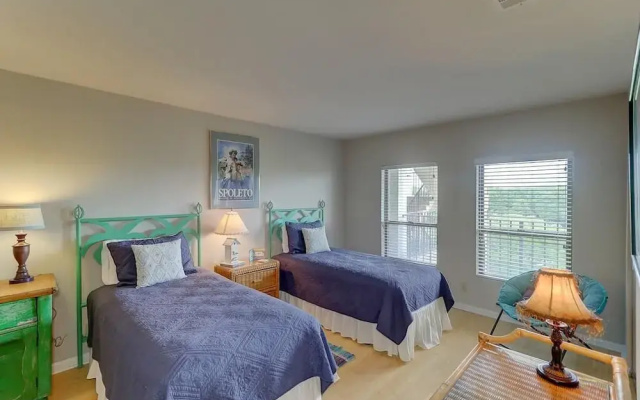 411 Summerhouse Villa