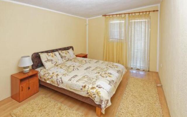 Apartments Ajla