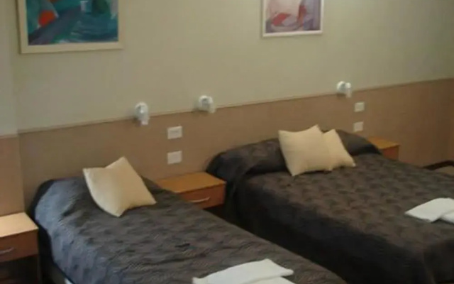 Cheltum Hotel