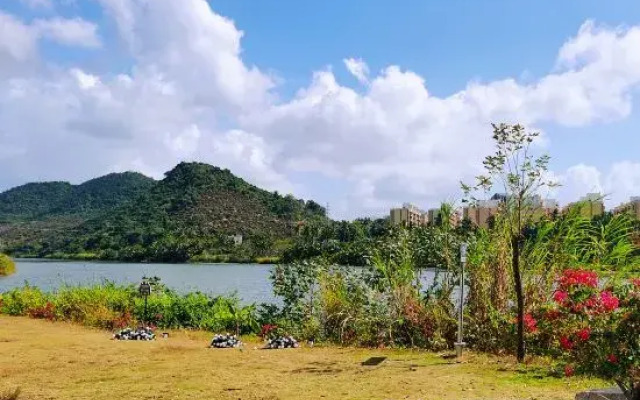 Sanya Haitang Bay Wilderness Pastoral Homestay Hi King Camp