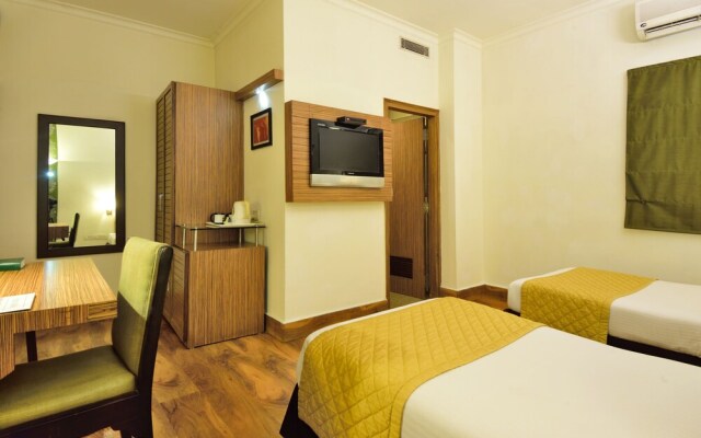 Hotel Crossroads