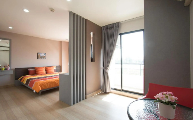 Aparthotel Live at Home Sukhumvit 105