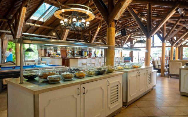 Sea Breeze Hotel & Apartments