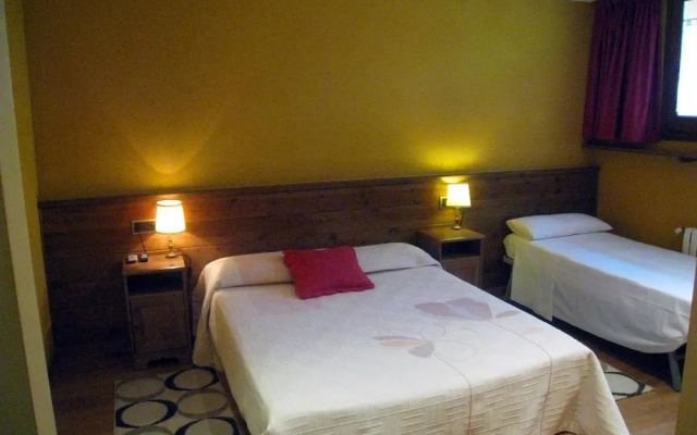 Hotel Rural Campalans