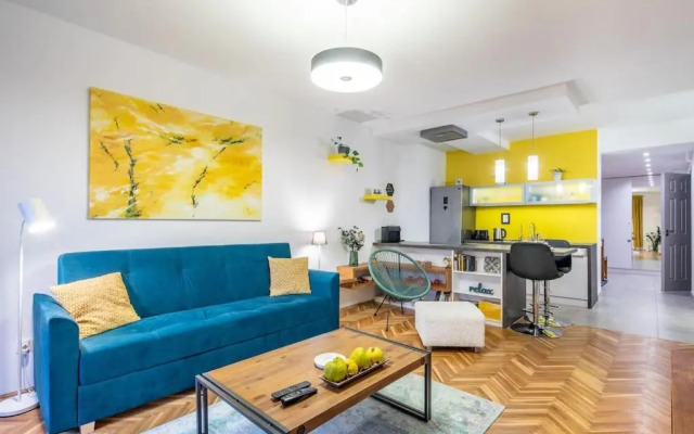 Cozy Apartment with Garden in the Castle District