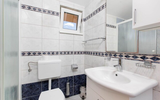 Amazing Apartment in Radici With Wifi and 2 Bedrooms