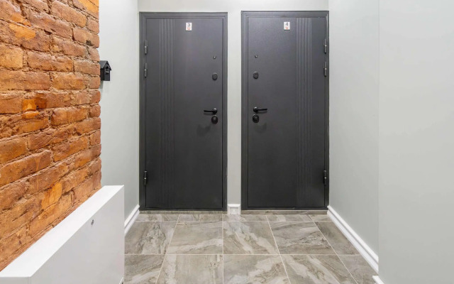 Метры в центре на улице Лахтинская 9