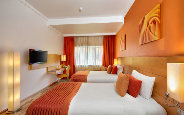 Al Khoory Executive Hotel - Image 4